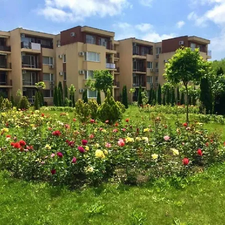 Private In Holiday & Orchid Fort Club Apartment